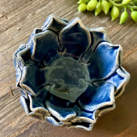 Blue Flower Tea-light Holder - Picture 2 of 4